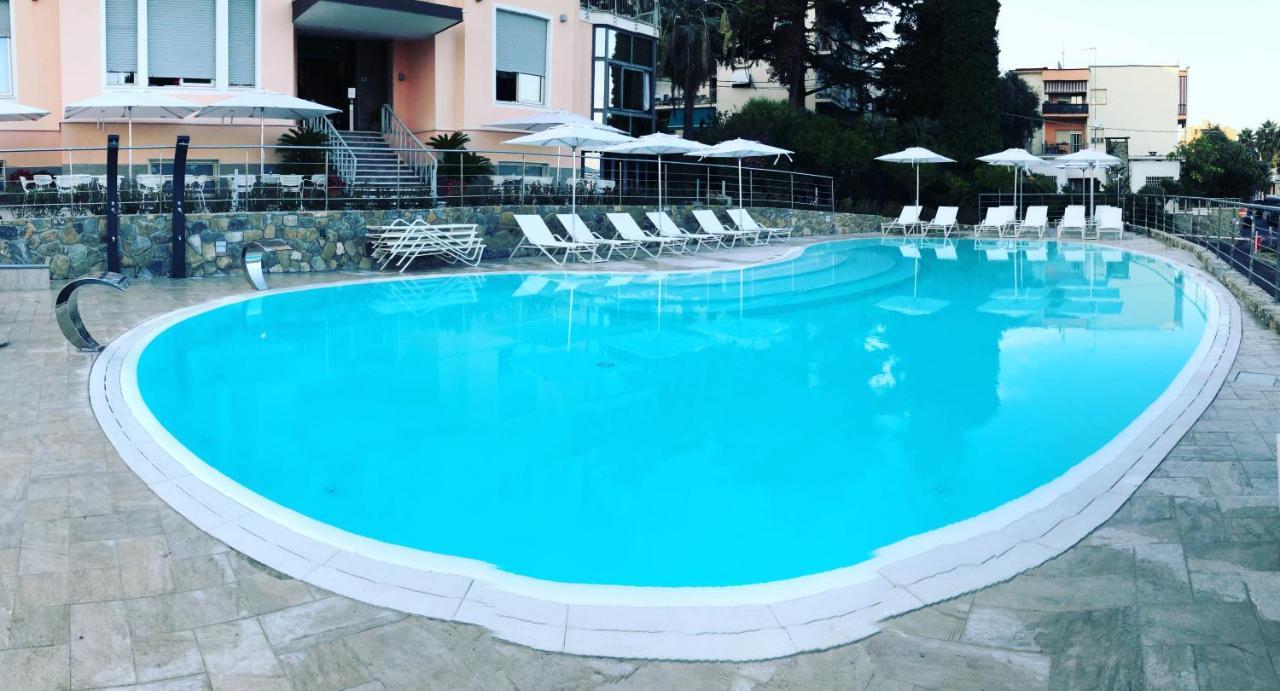 Hotel Napoleon サンレモ エクステリア 写真