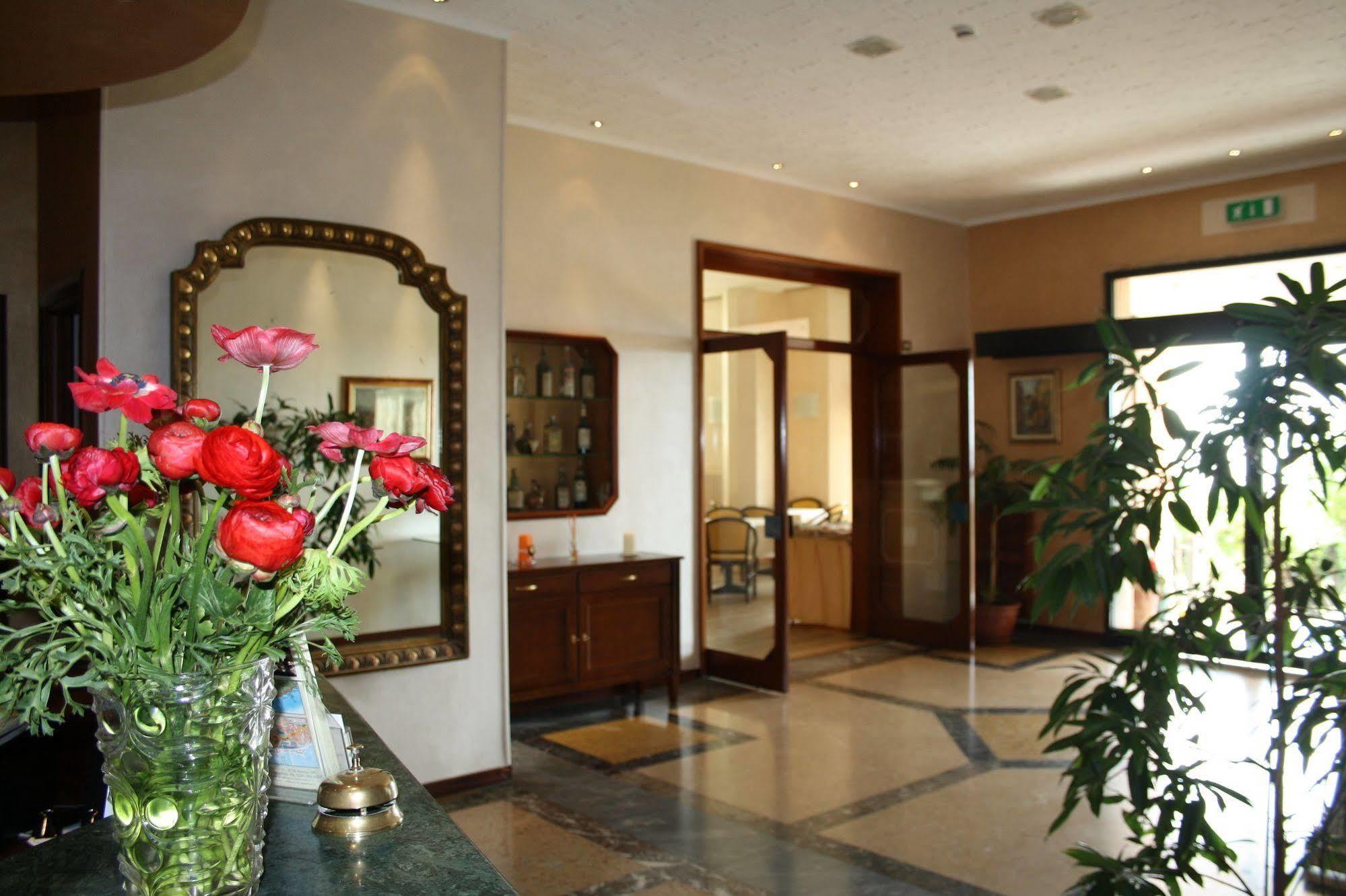 Hotel Napoleon サンレモ エクステリア 写真